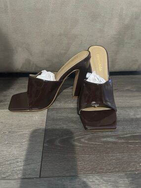 Lola Shoetique Patent Square-Toe Mule Heels in Dark Brown